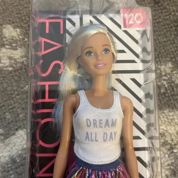 Doll Barbie 120 Barbie FASHIONISTAS 120 DREAM ALL DAY DOLL White